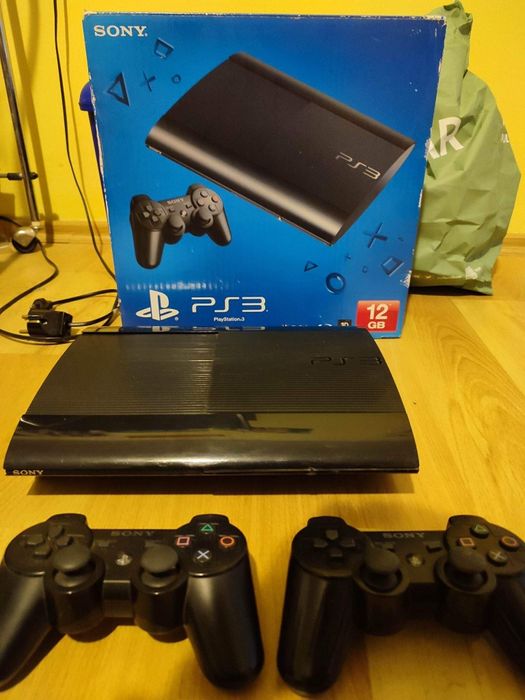 PlayStation 3 / PS3 Super Slim 500GB с 2 безжични джойстика