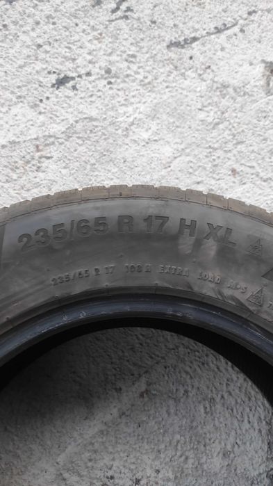 Зимни Гуми 235/65/R17