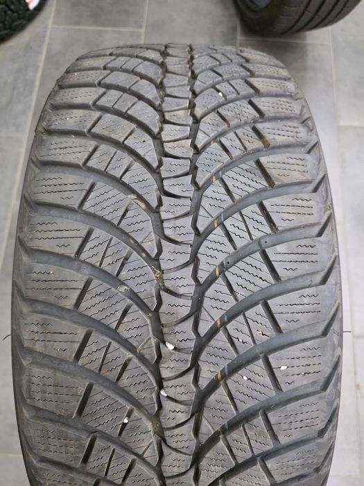 1бр Зимна гума 245 40 19 - Kumho