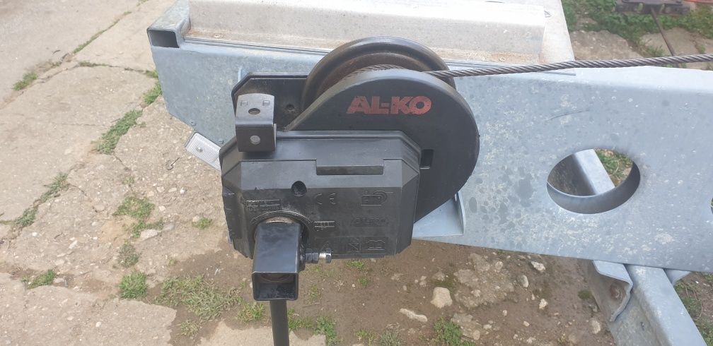 Inchiriere platforma Wiola 2 tone si remorca VDR Trailers  750 Kg,.