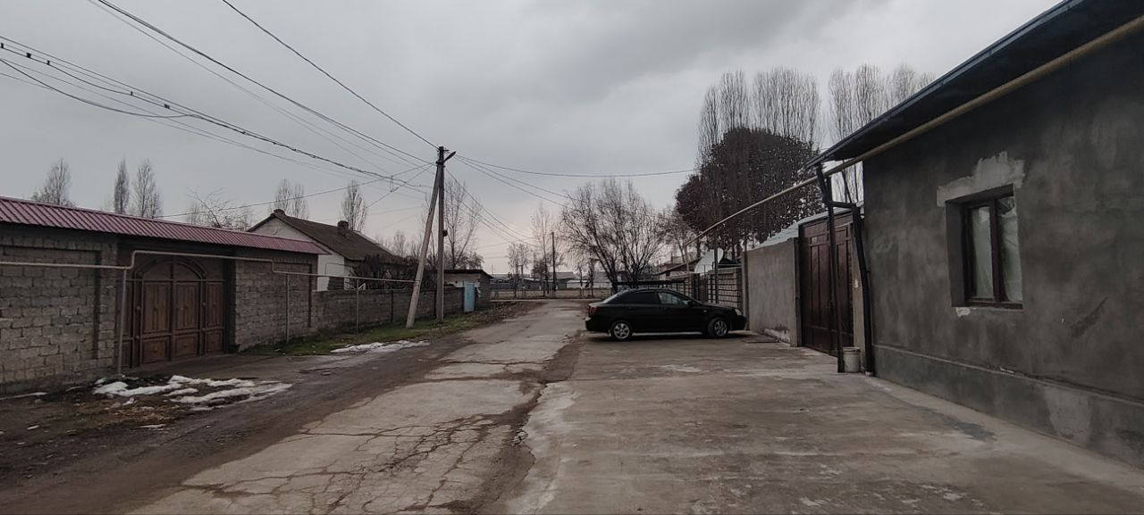 8 sotx 4 xona osh xona homom.bor