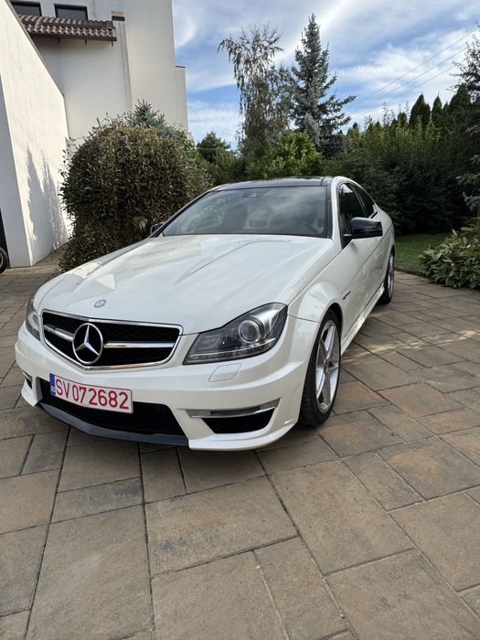 Mercedes C63 AMG