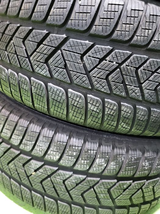 4 бр зимни 235/60/18 Pirelli