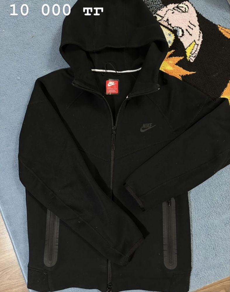 Продам найк tech fleece