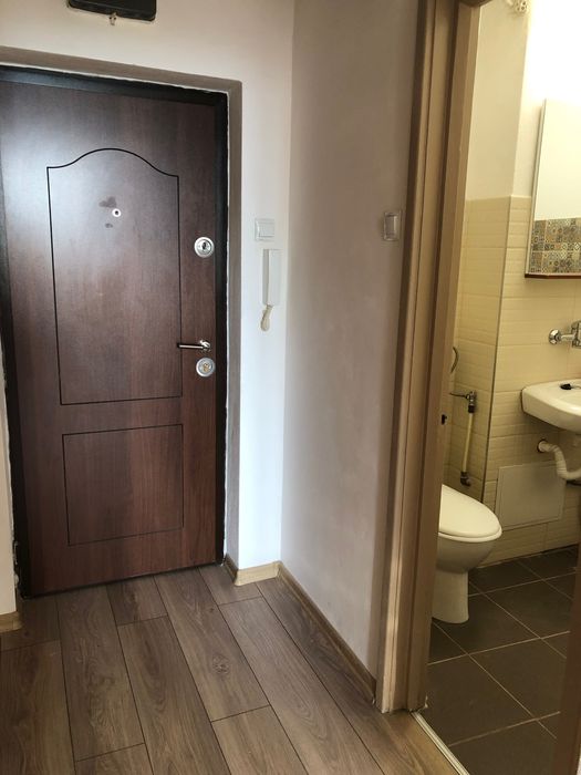 Vând garsoniera 28 mp.