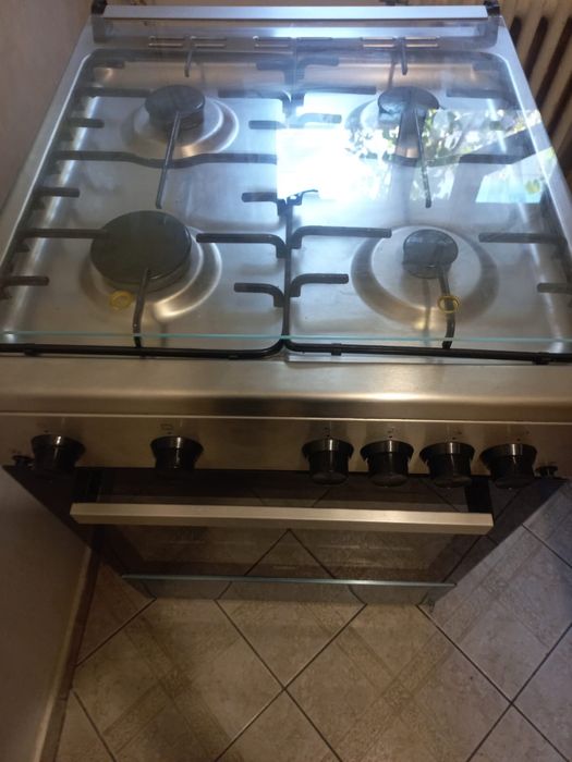 Aragaz Beko impecabil