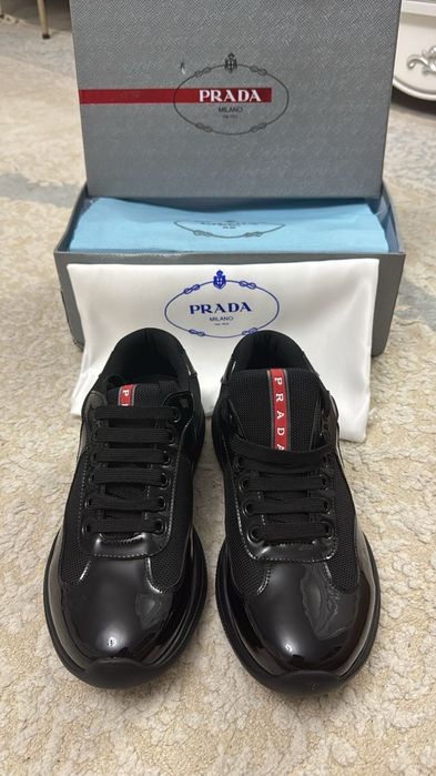 Классические кроссовки Prado