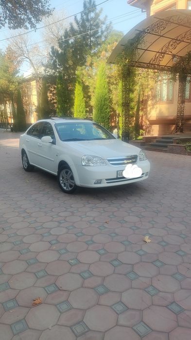Продам LACETTI 1.6
