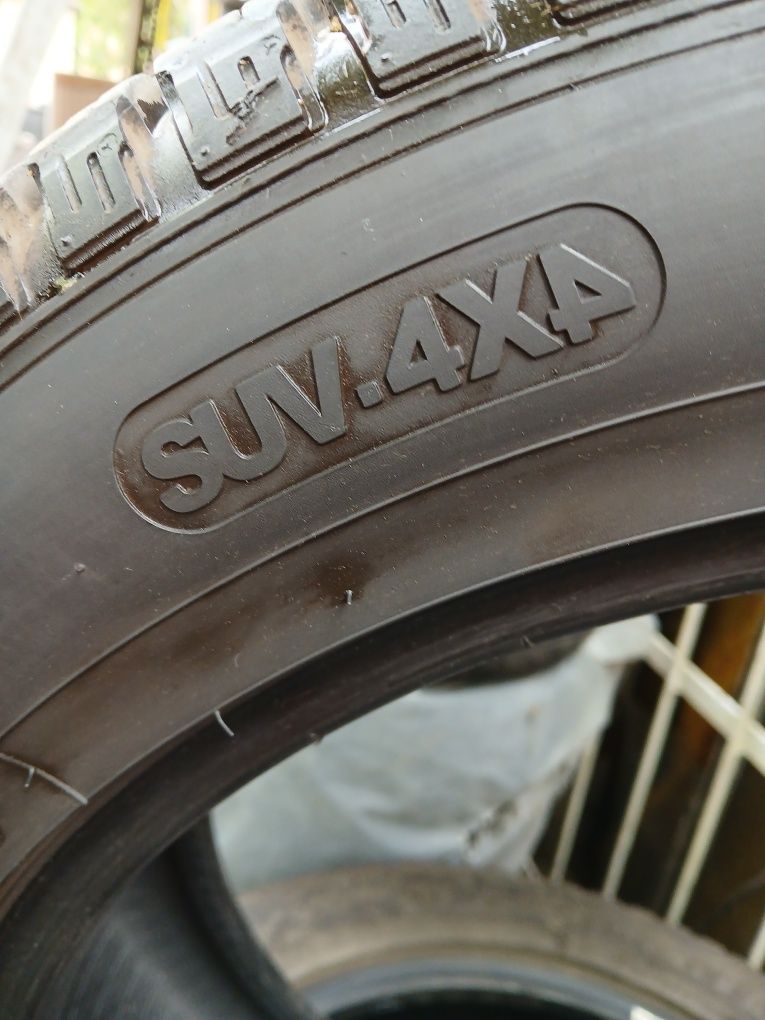 4бр. Гуми "Goodyear  235 55 18 SUV