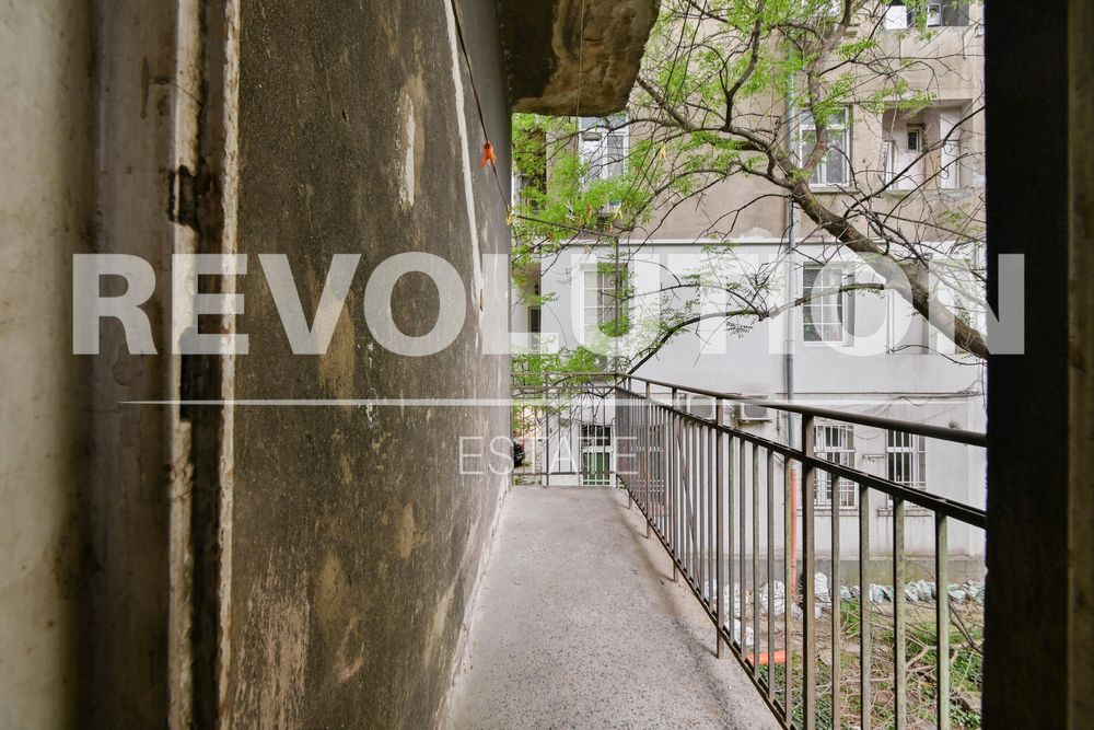 Продава се Четиристаен апартамент в София, Център - 181 кв.м за 3646 €/кв.м - Снимка #12