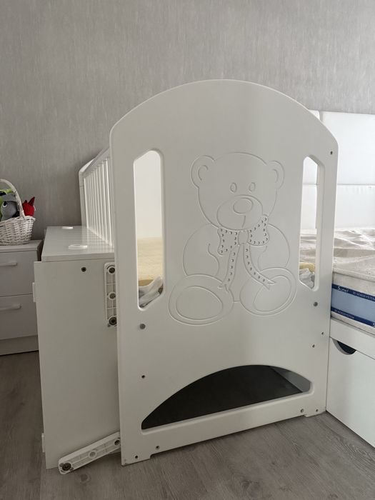 Продам детскую кроватку