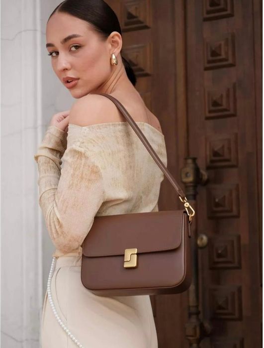 Кожаная сумка багет через плечо