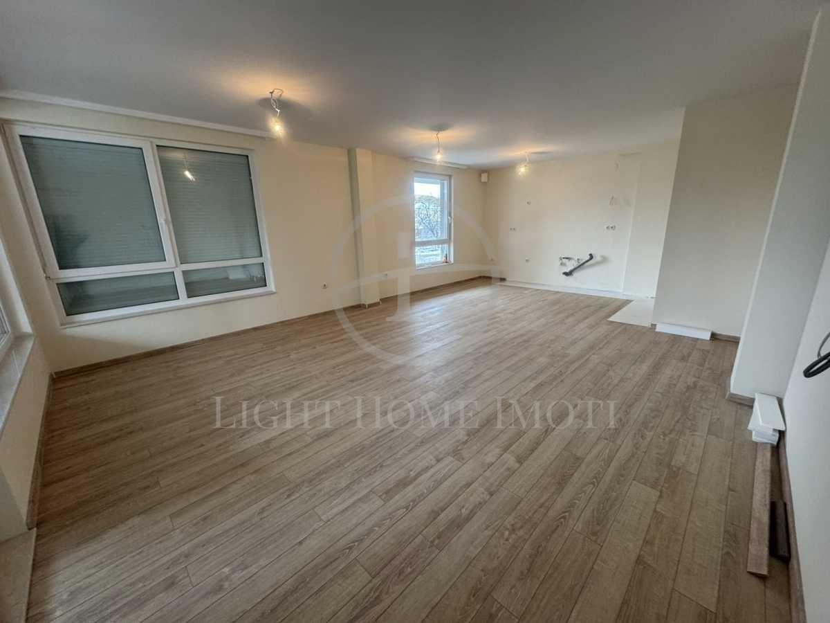 Продава се Тристаен апартамент в Пловдив, Христо Смирненски - 136 кв.м за 1434 €/кв.м - Снимка #1