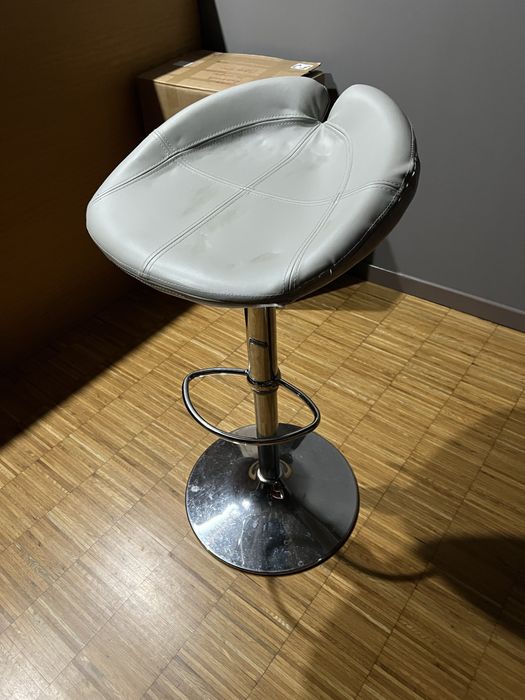 Бар - стол щъркел