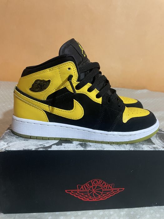 Air Jordan 1 Mid