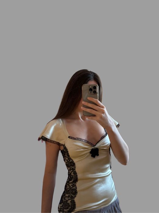 Автентичен Dolce&Gabbana топ от коприна