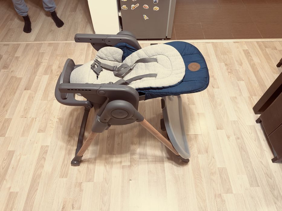 Vand scaun de masa pentru bebelusi