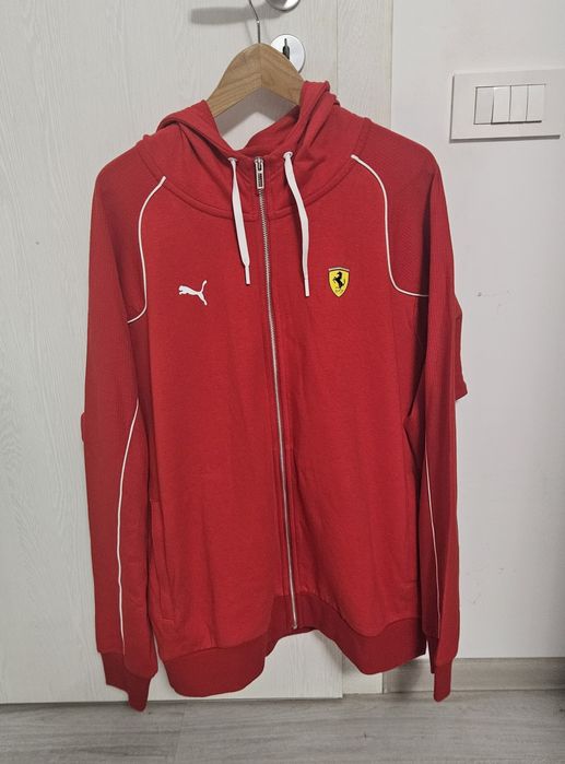 Vând bluză F1 Squderia Ferrari nouă originală