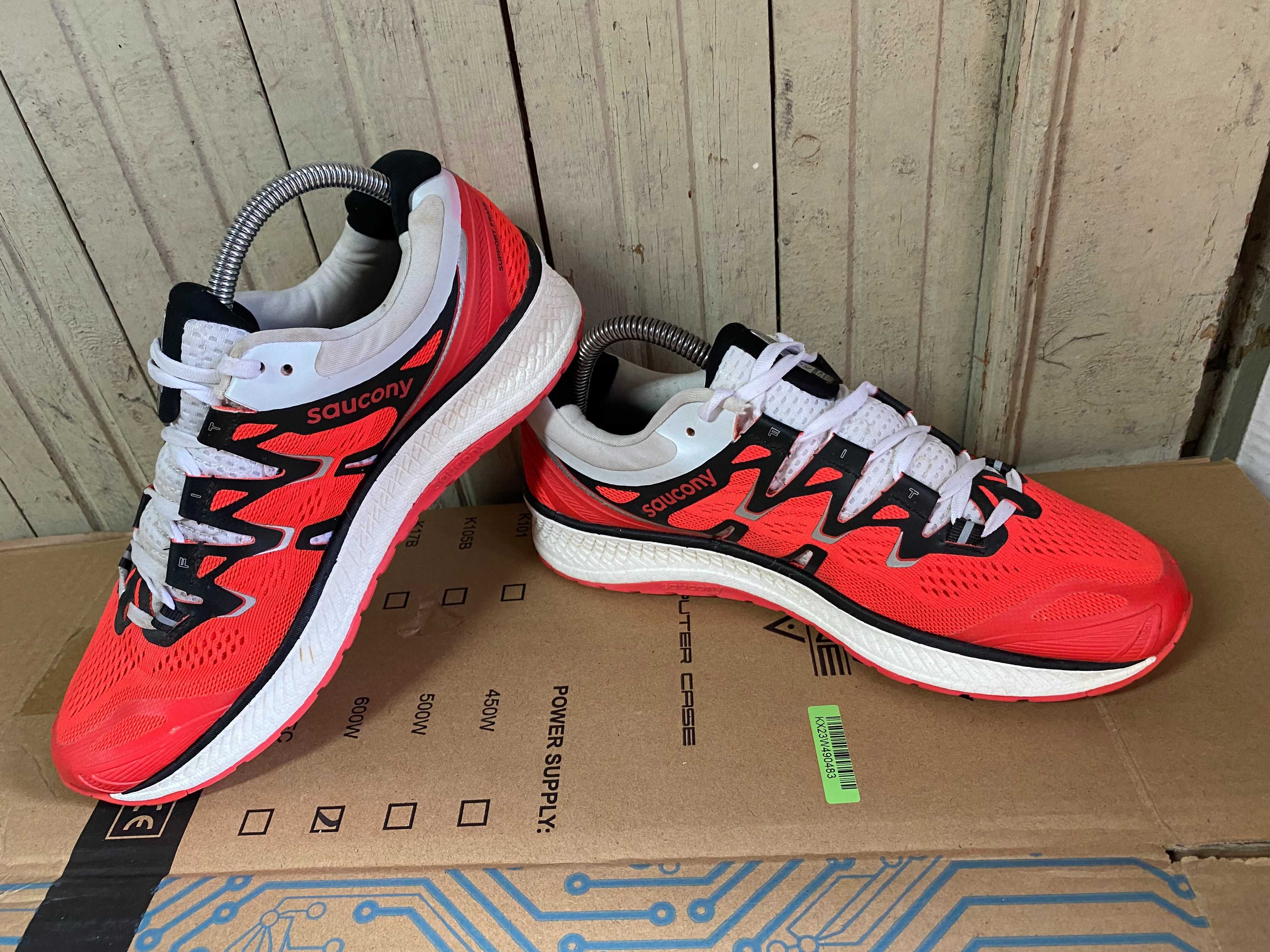 ''Saucony Triumph ISO 4''оригинални маратонки 40.5 номер