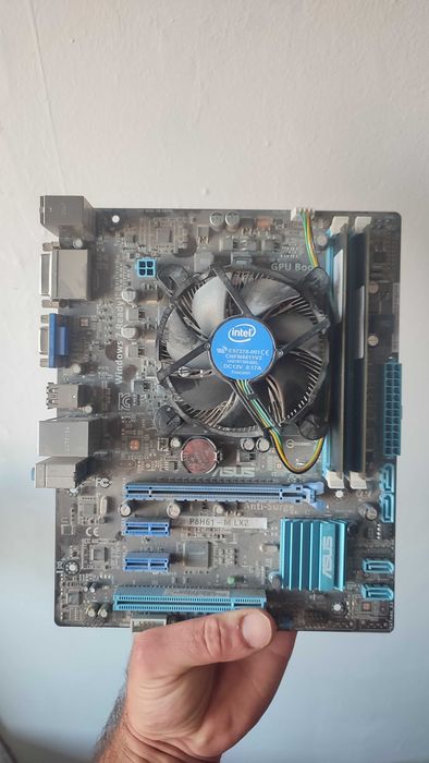 ASUS дънна платка с процесор и RAM