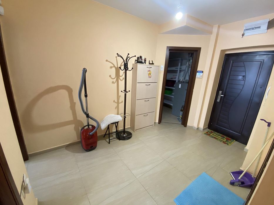 Дава се под наем Тристаен апартамент в Варна, Бриз - 100 кв.м за 650 € - Снимка #14