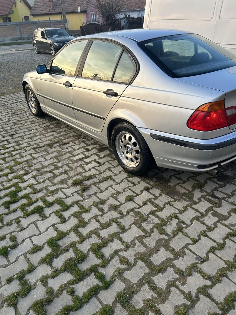 Vind bmw 318 benzina