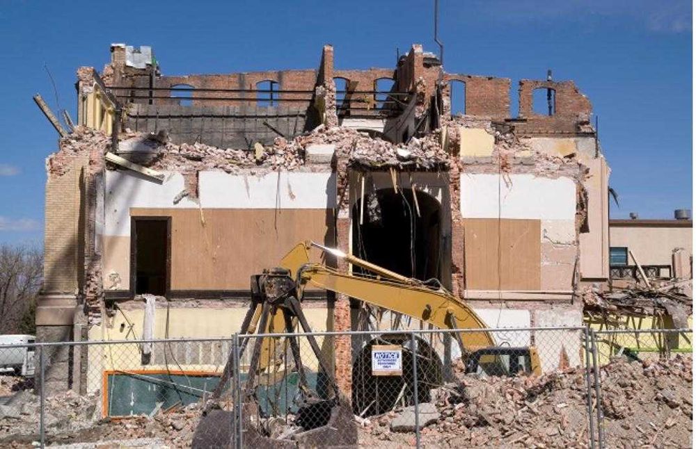 Demolari industriale,rezidentiale,demolari de case, cladiri si fabrici