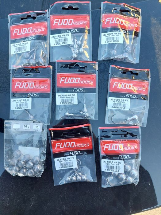 Geanta (sling bag), gume, jiguri, offset, voblere