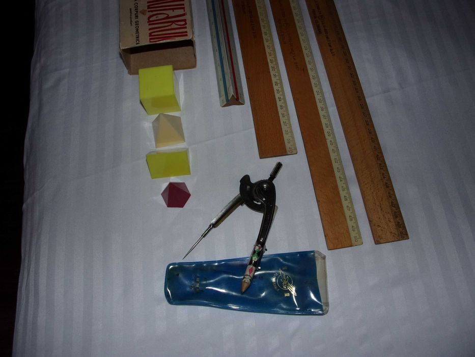 Articole Scolare anii 70-80 noi