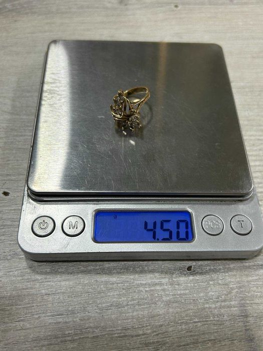 Златен пръстен 14 К 585 /4,50 гр.