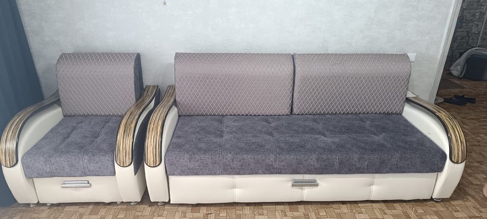 Продам диван с креслом