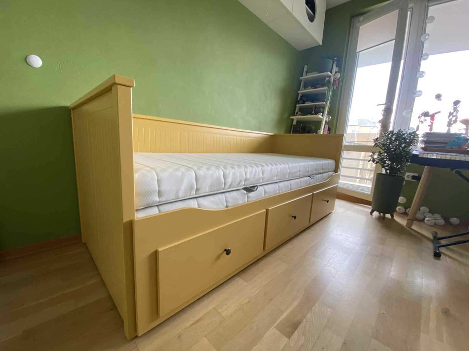 Кушетка Hemnes ikea с 2 бр матраци