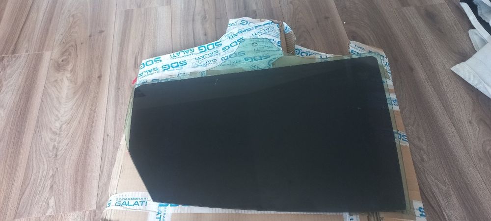 Geam Spate  Stanga Ford mk3