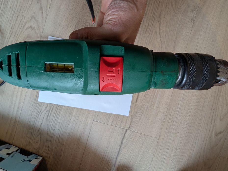 Masina de gaurit cu percutie DWT SBM600 + 7 burghie