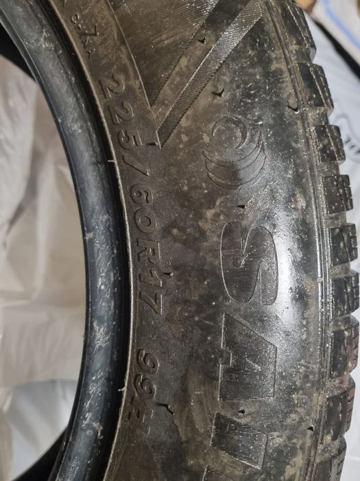 Vand 4 anvelope 225 60 17