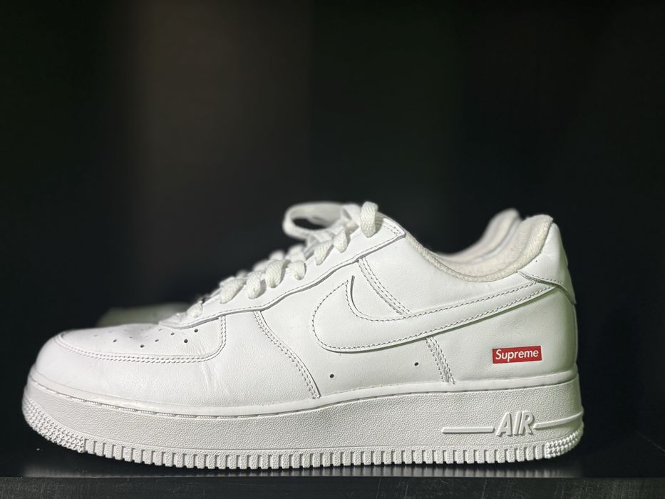 Vând Nike x Supreme Air Force 1 Low White