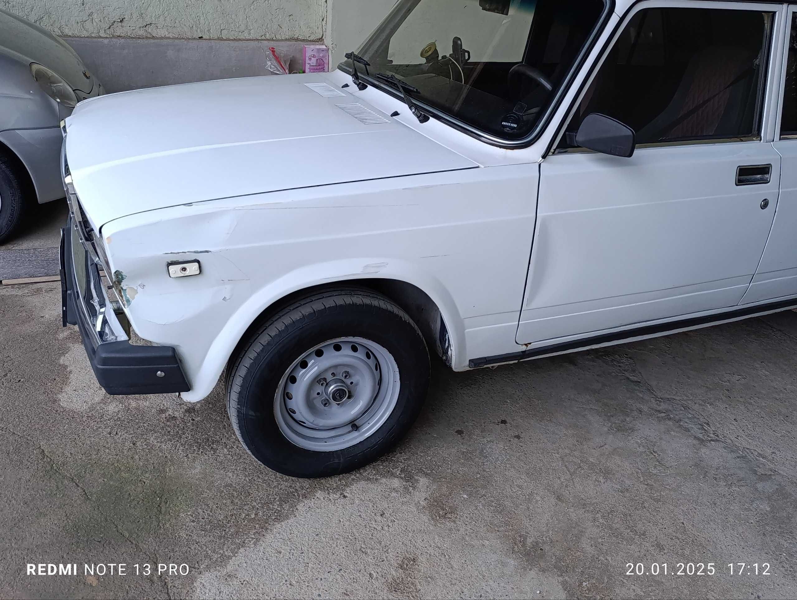 Vaz 2107 sotiladi