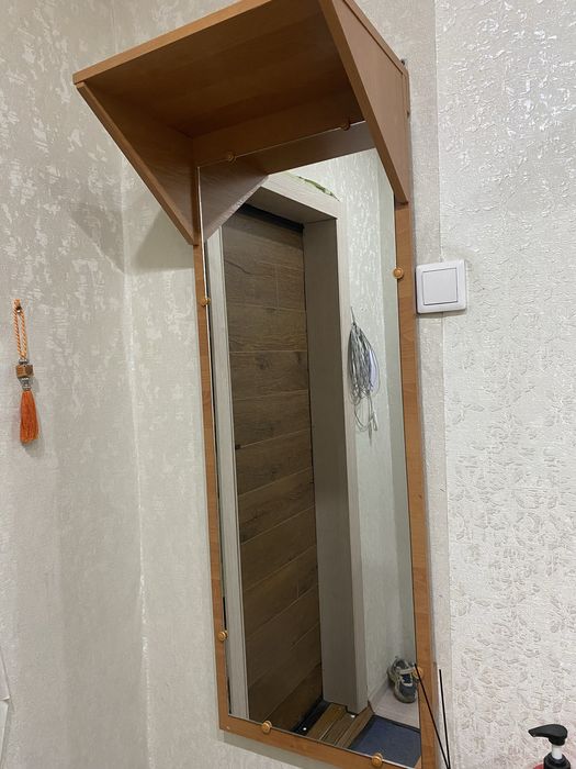 Зеркало + тумбочка, натуральное дерево
