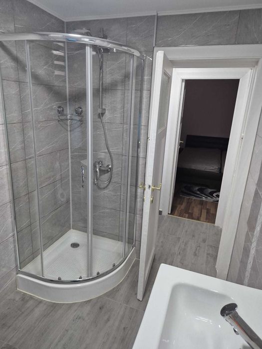 Apartament de inchiriat 3 camere zona Universitate