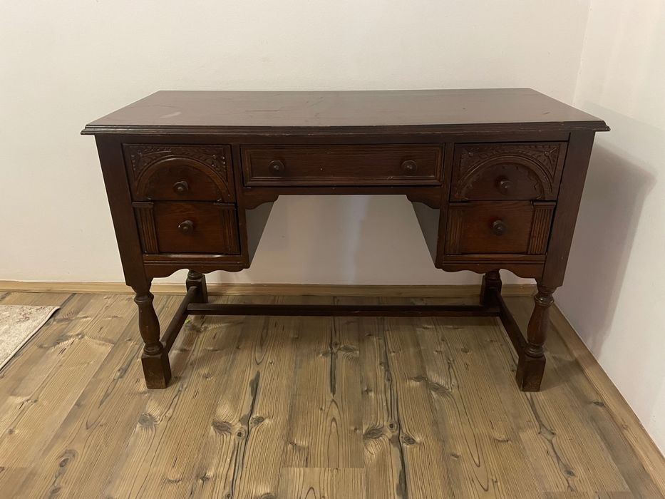 Mobilier din lemn masiv - piesa vintage din 1991, lucrata manual