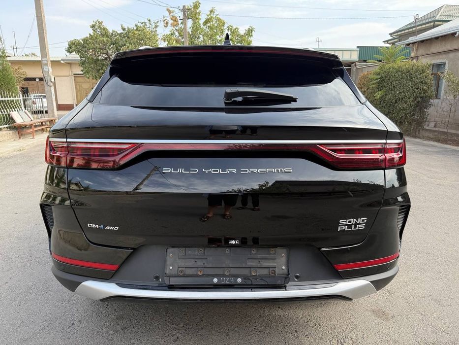 BYD gibrit song plus AWD