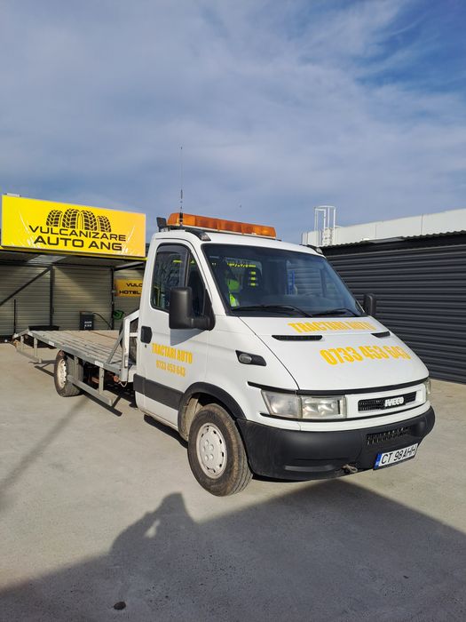 Vând platforma iveco