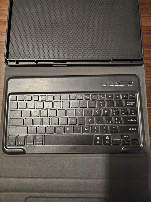 Tastatura Bluetooth + husa tableta 33 cm