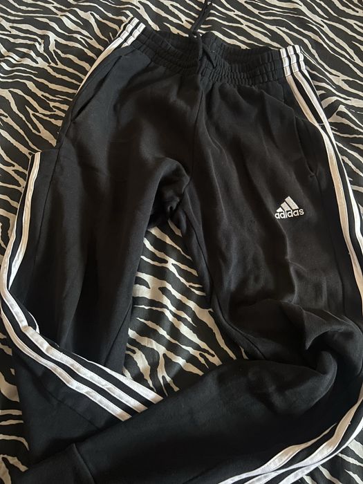 Adidas 3 stripes