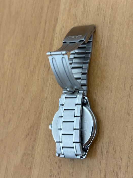 Часы касио 2024 года.