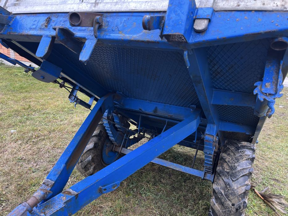 Vand remorca basculabila monoax