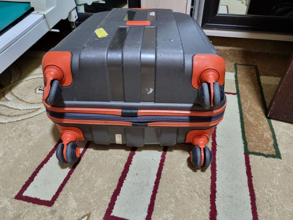 Чемодан холати урта