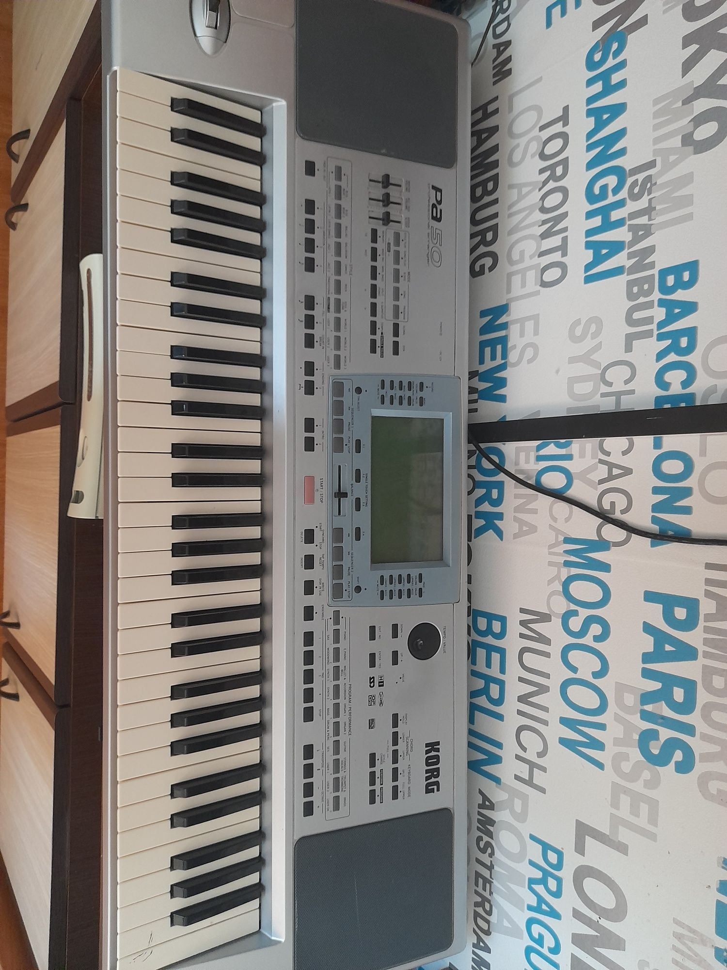 Vand Korg pa50  folosita doar în casă pt studiu