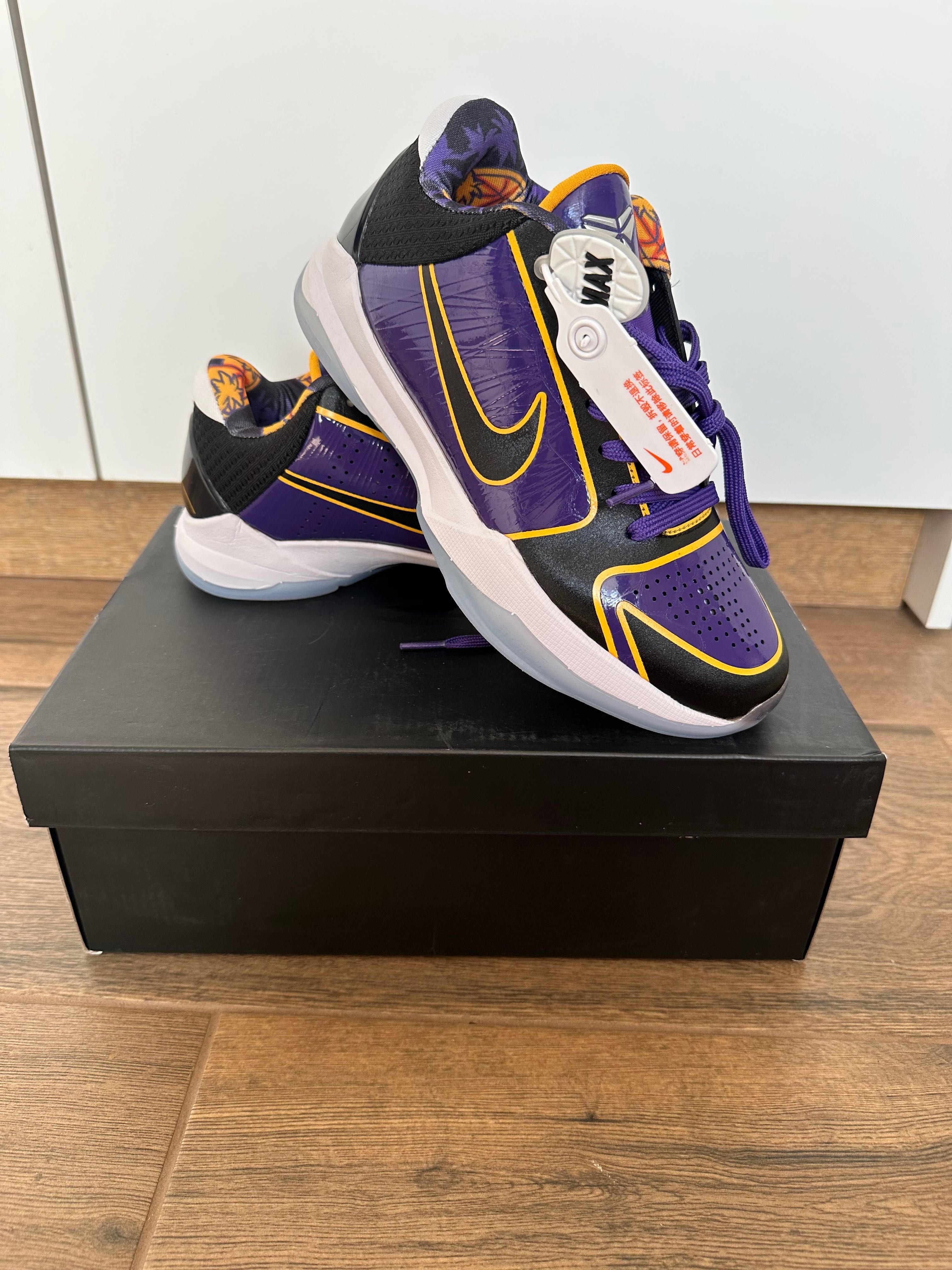 Нови маратонки Nike Kobe, размер 39