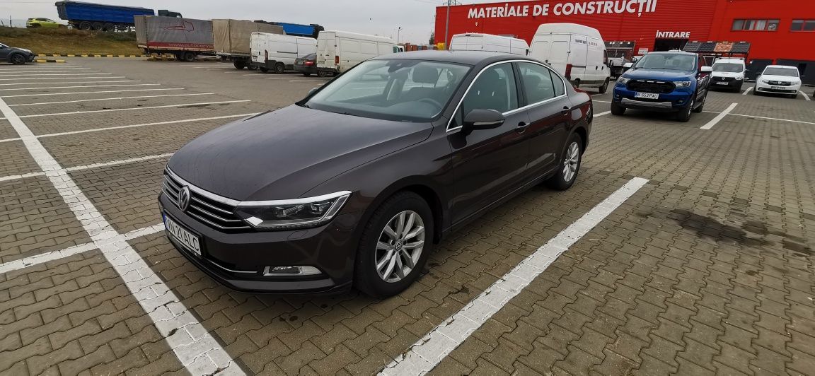 VW Passat, 1.6 TDI, 6+1, Led Matrix, senzori, navigatie